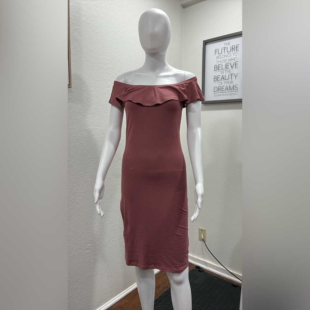 Elegant Off-Shoulder Mauve Dress